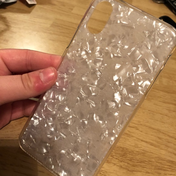 White Marble-Like Phone Case - Picture 3 of 4